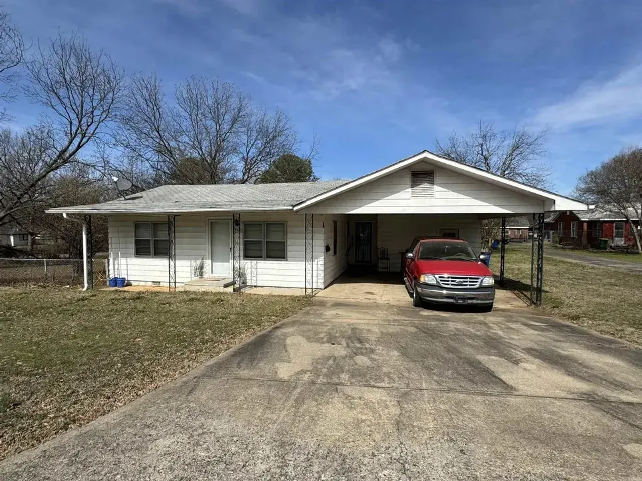 listing, photo 1