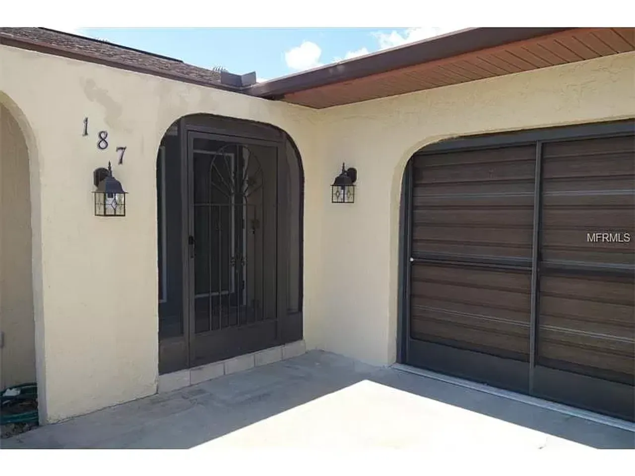 listing, photo 1