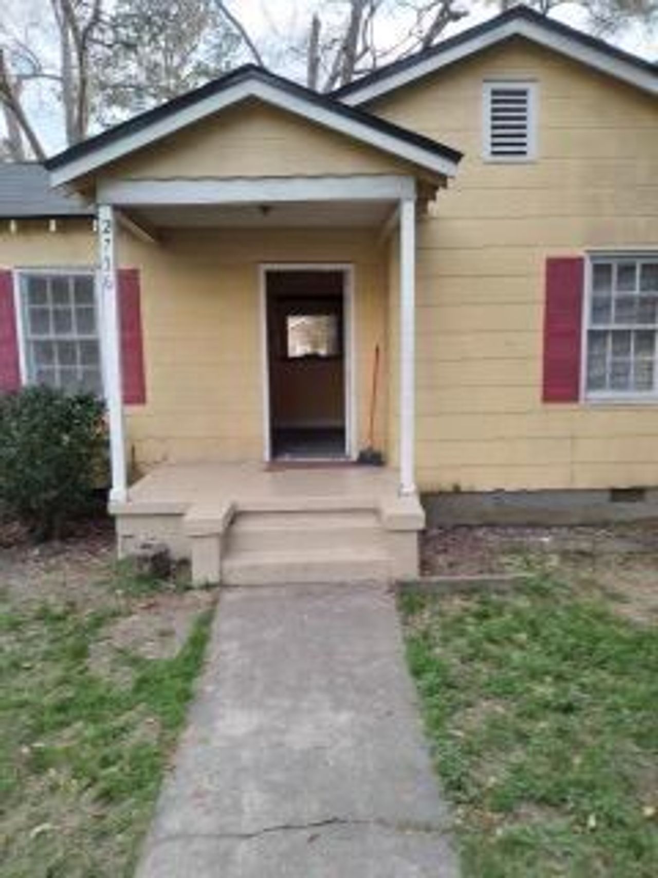listing, photo 1