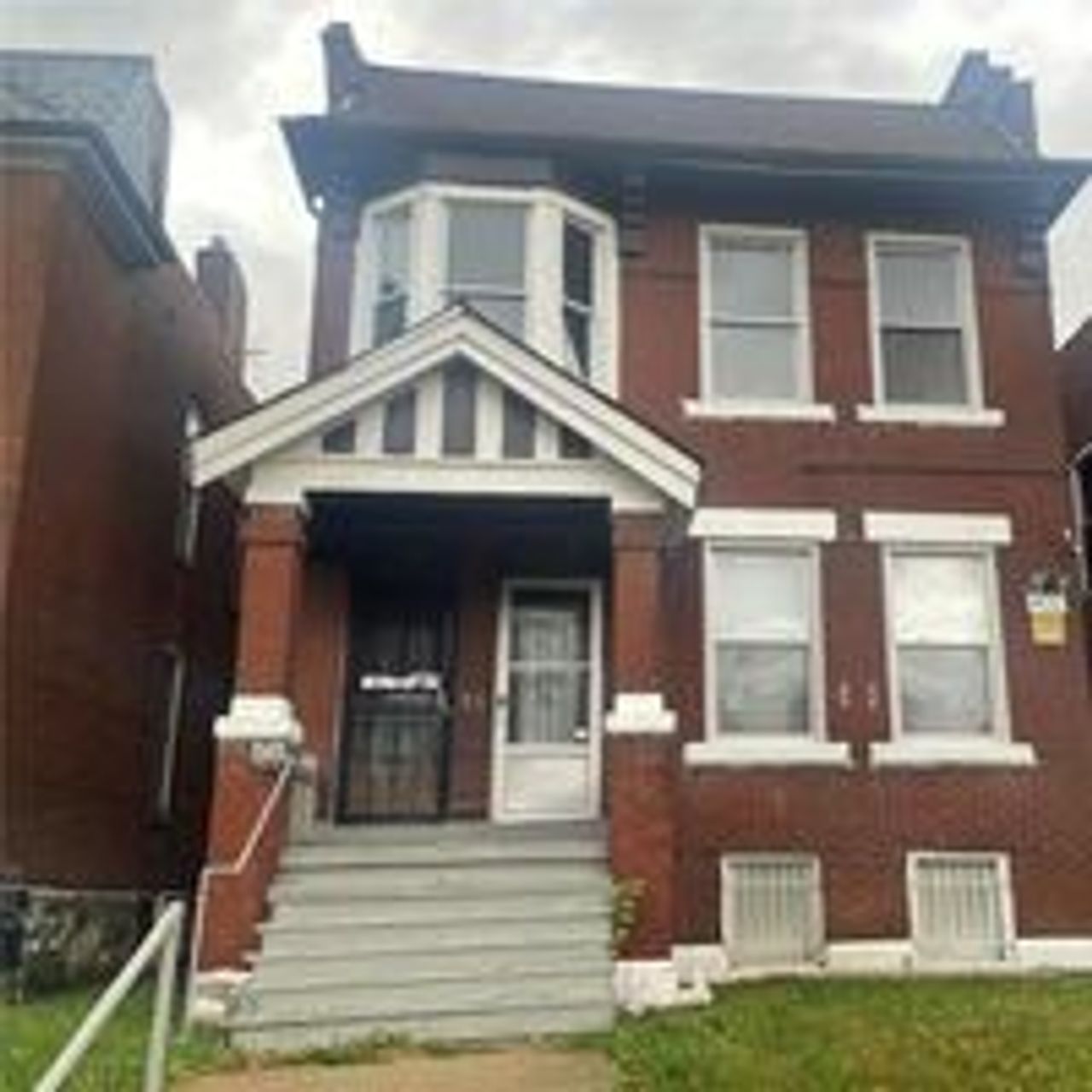 listing, photo 1