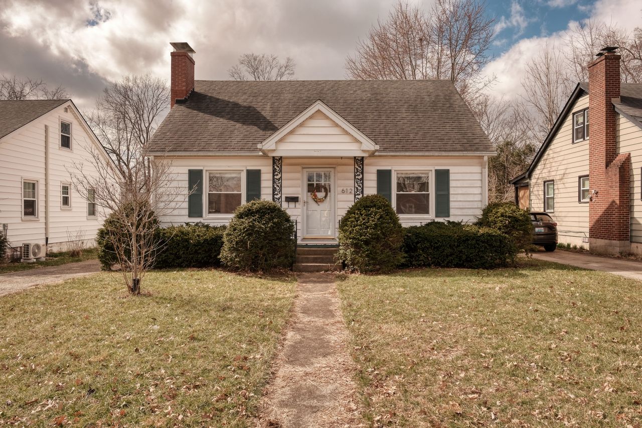 listing, photo 1