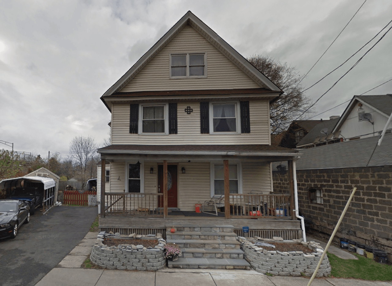 listing, photo 1