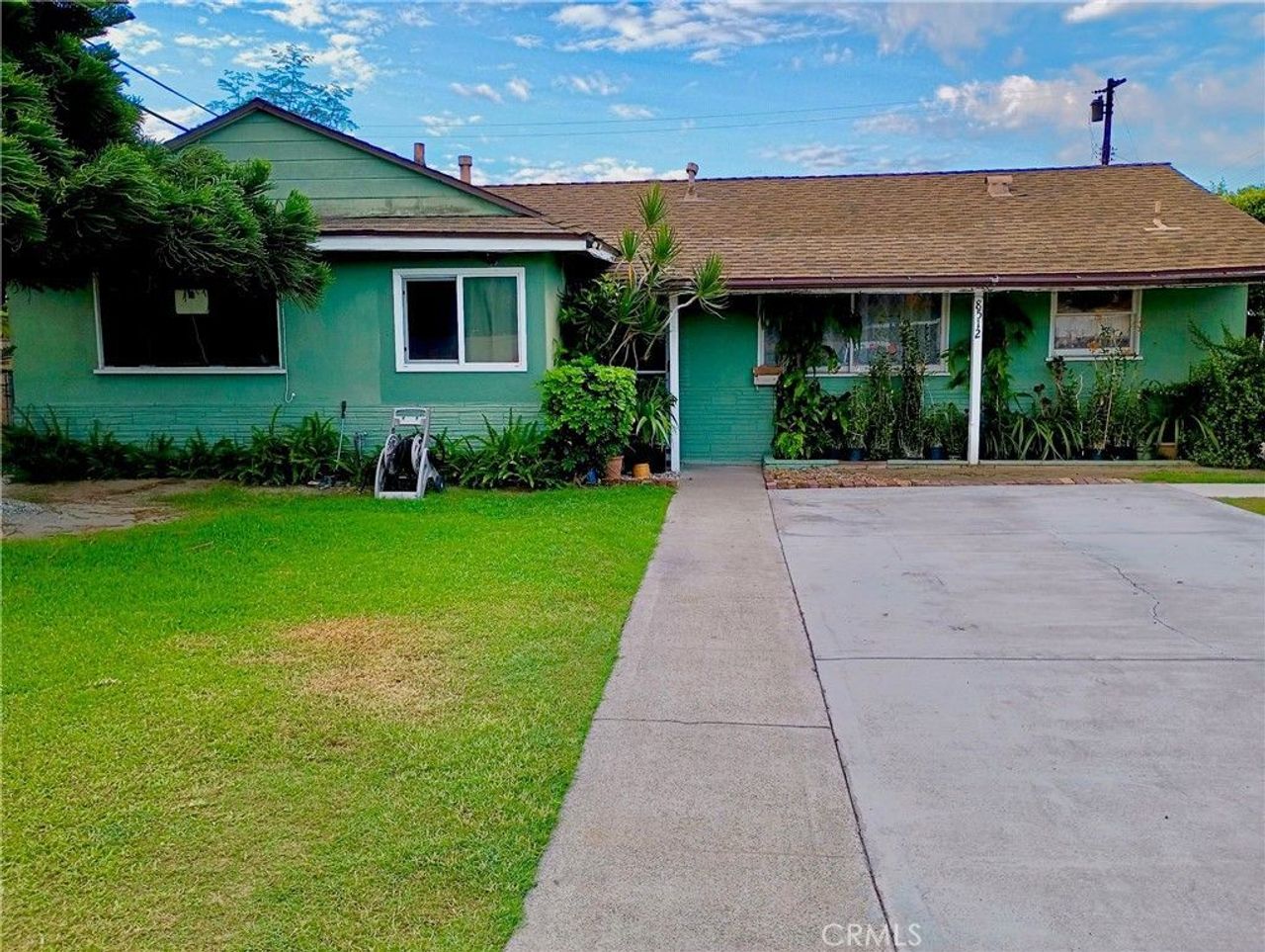 listing, photo 1