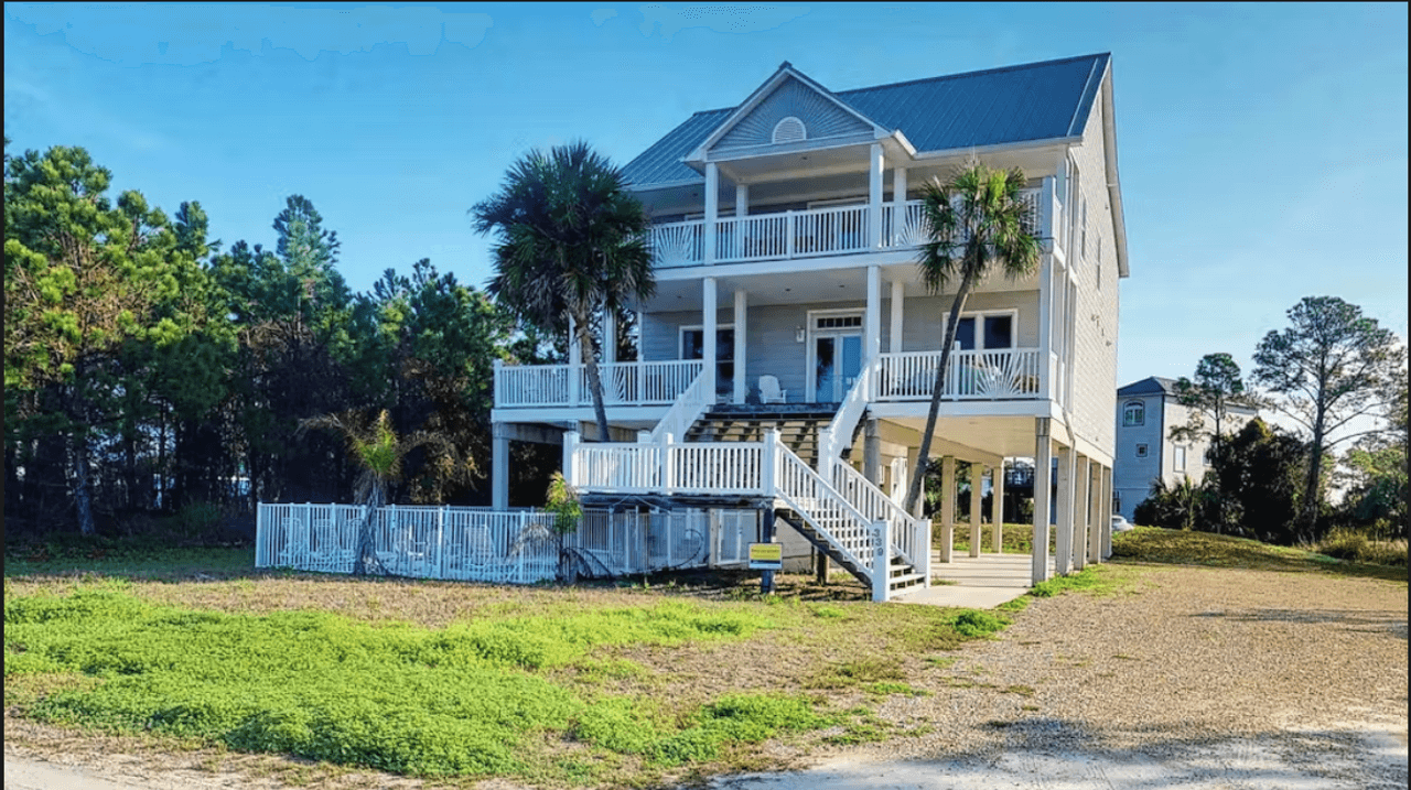 listing, photo 1
