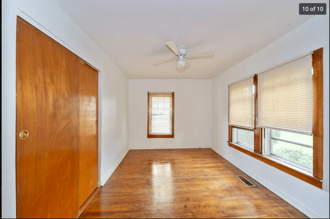 listing, photo 1