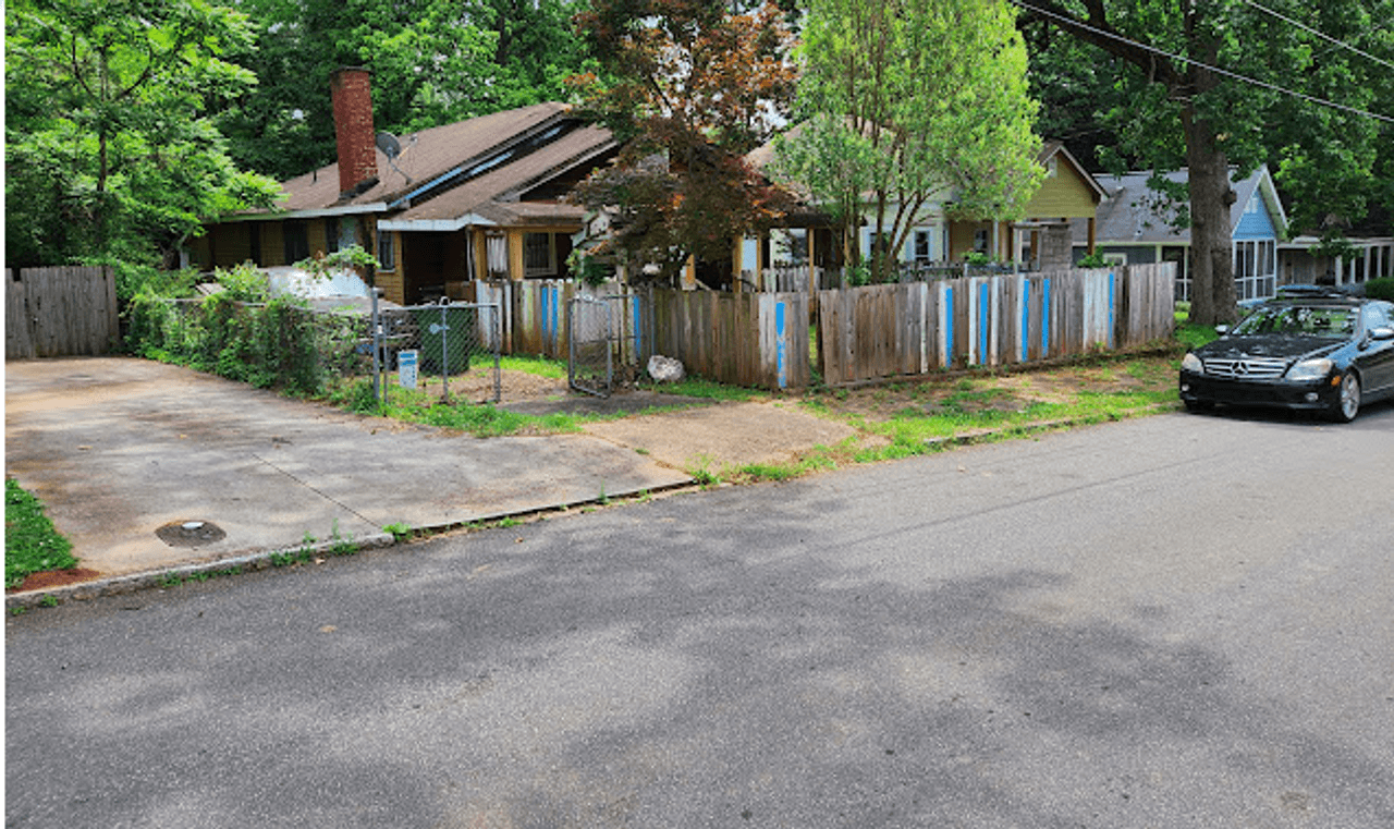 listing, photo 1