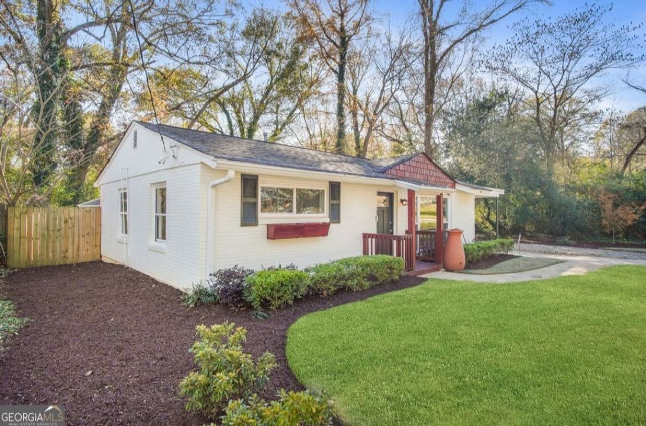 listing, photo 1