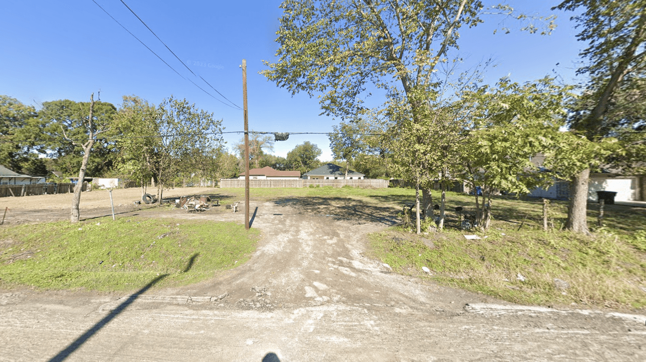 listing, photo 1
