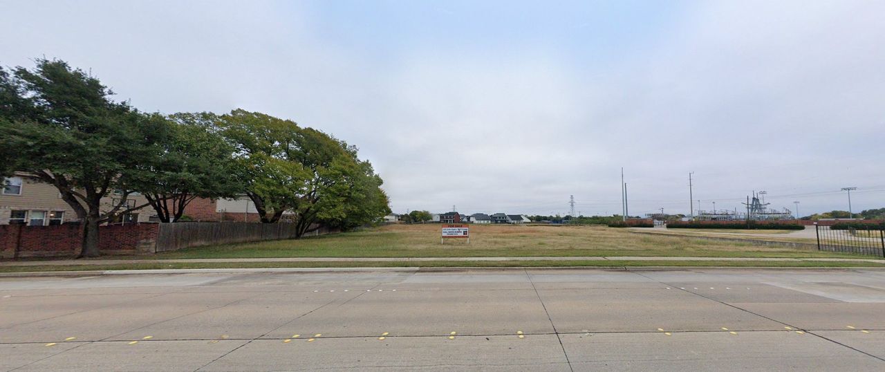 listing, photo 1