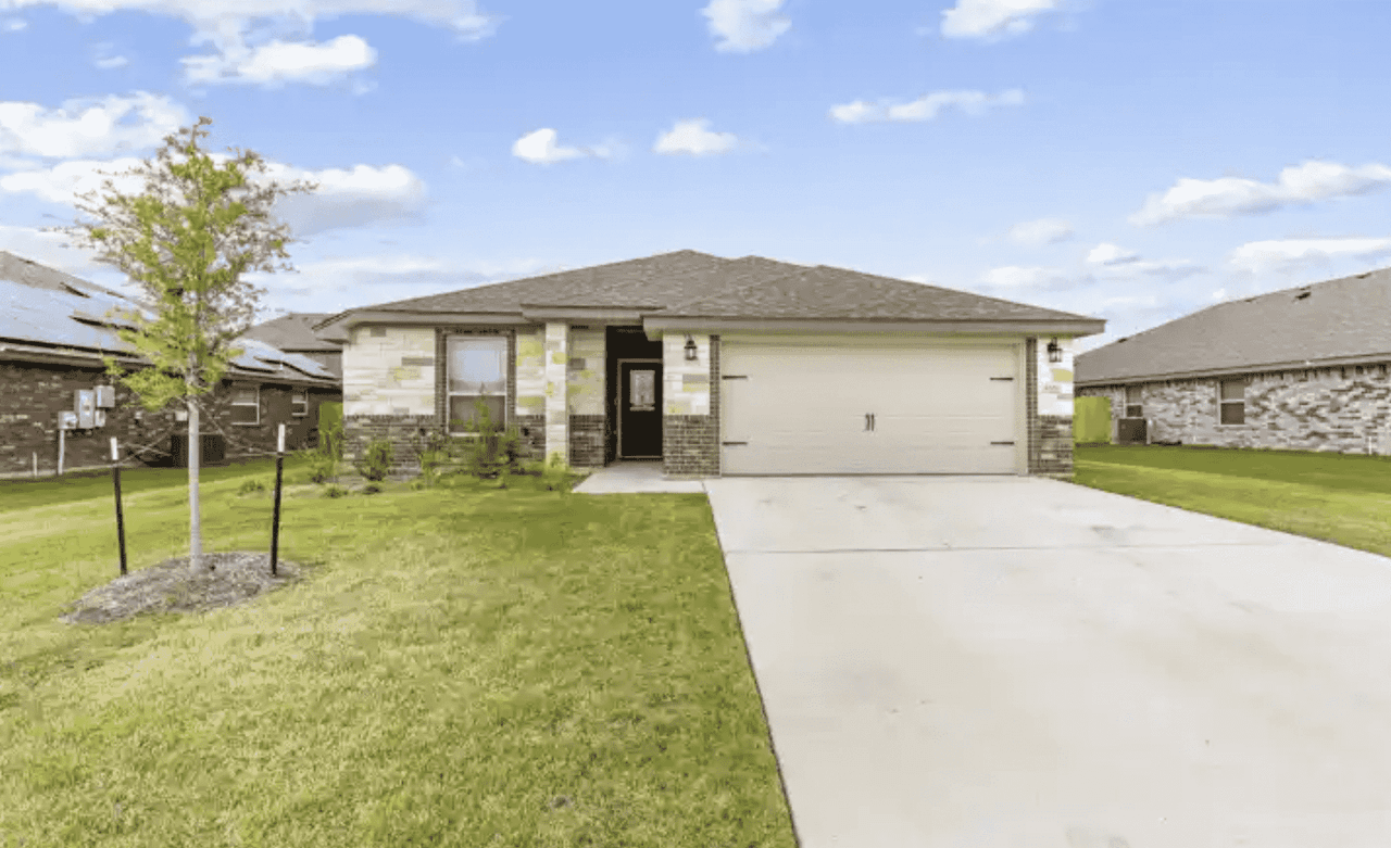 listing, photo 1