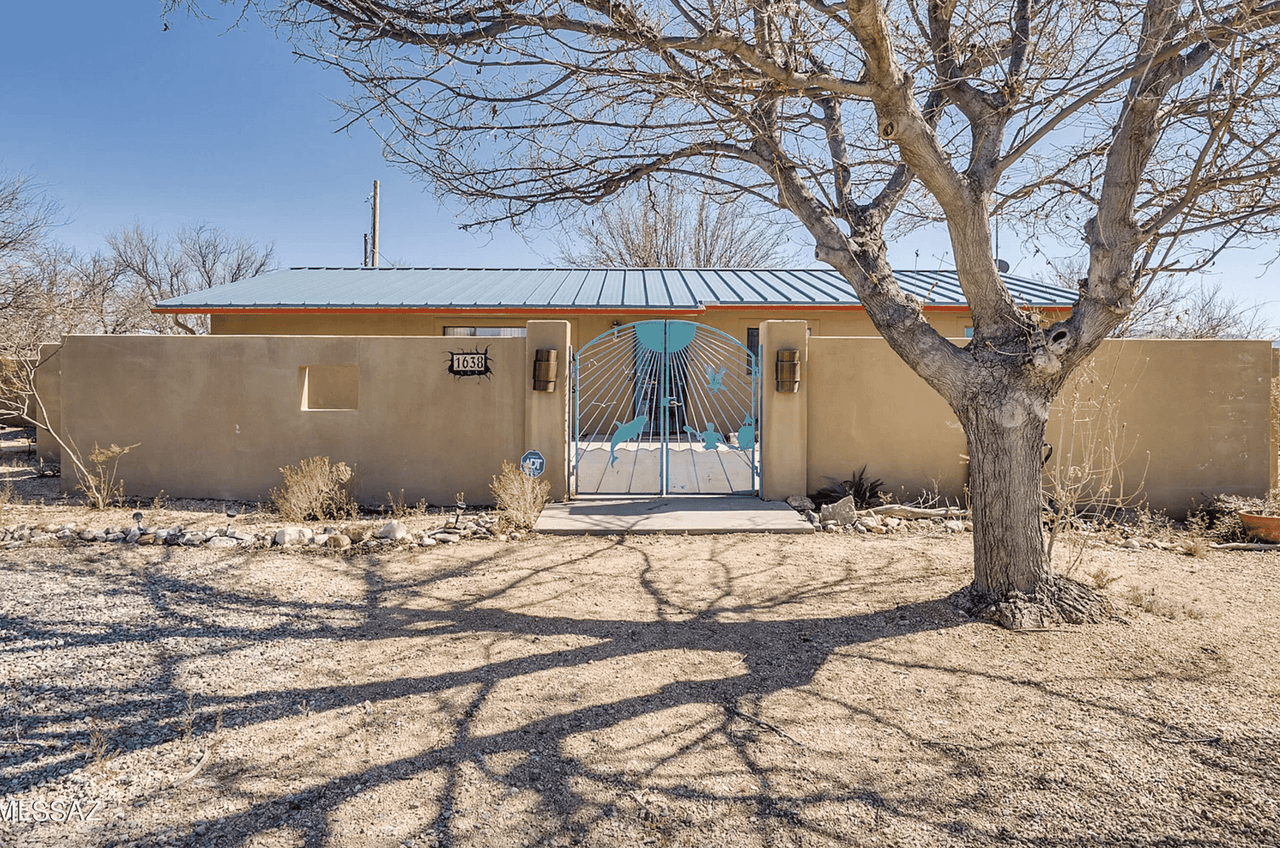 listing, photo 1