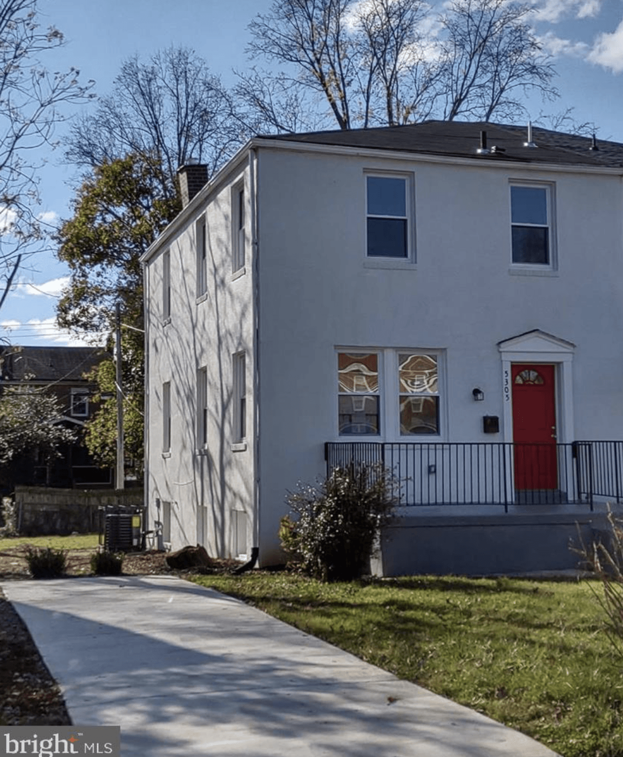 listing, photo 1
