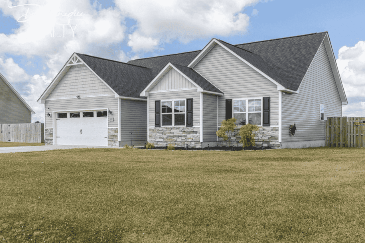 listing, photo 1