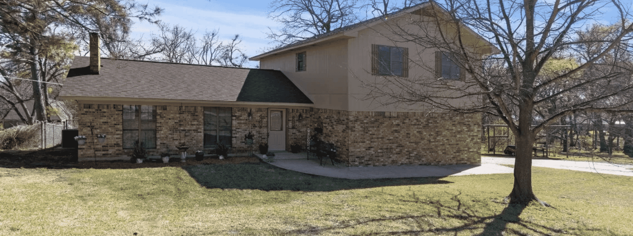 listing, photo 1