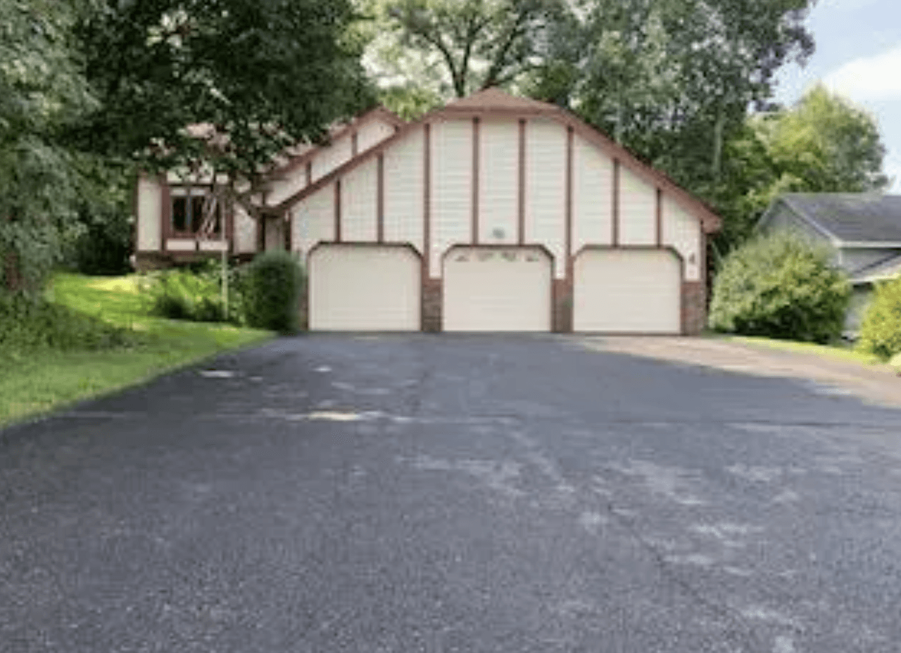 listing, photo 1