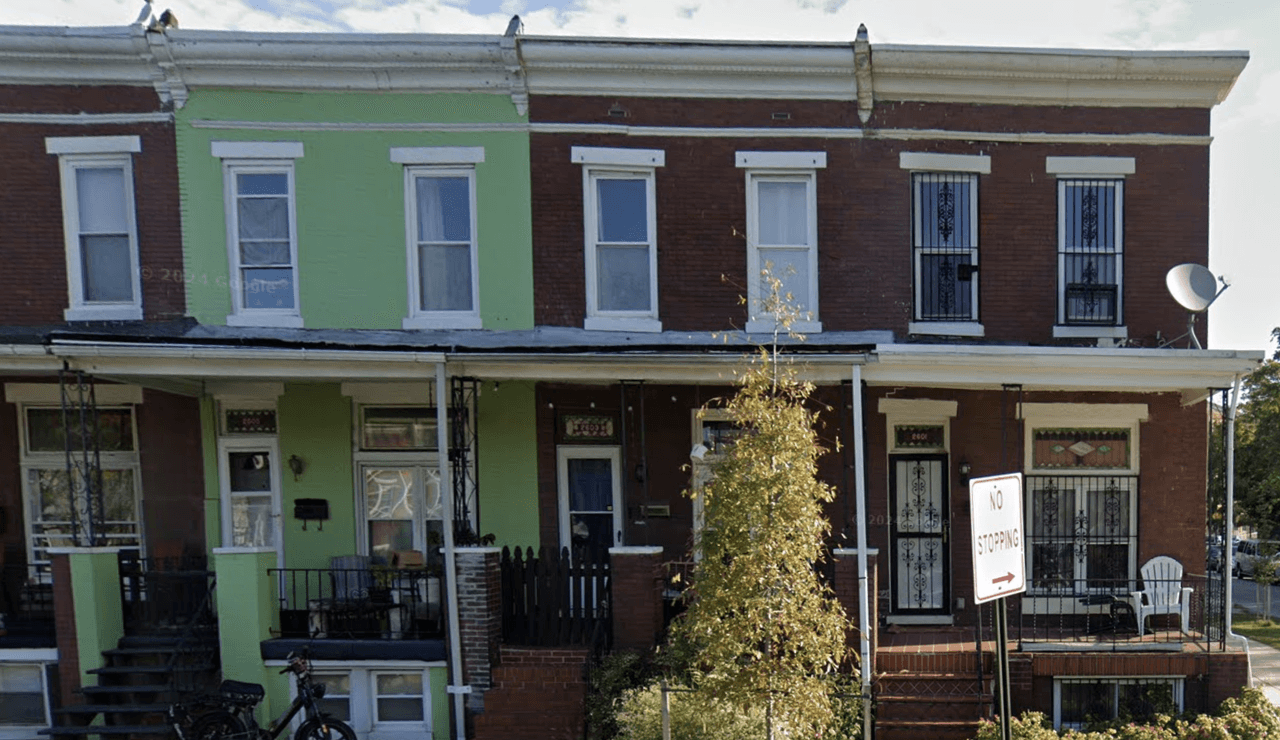 listing, photo 1
