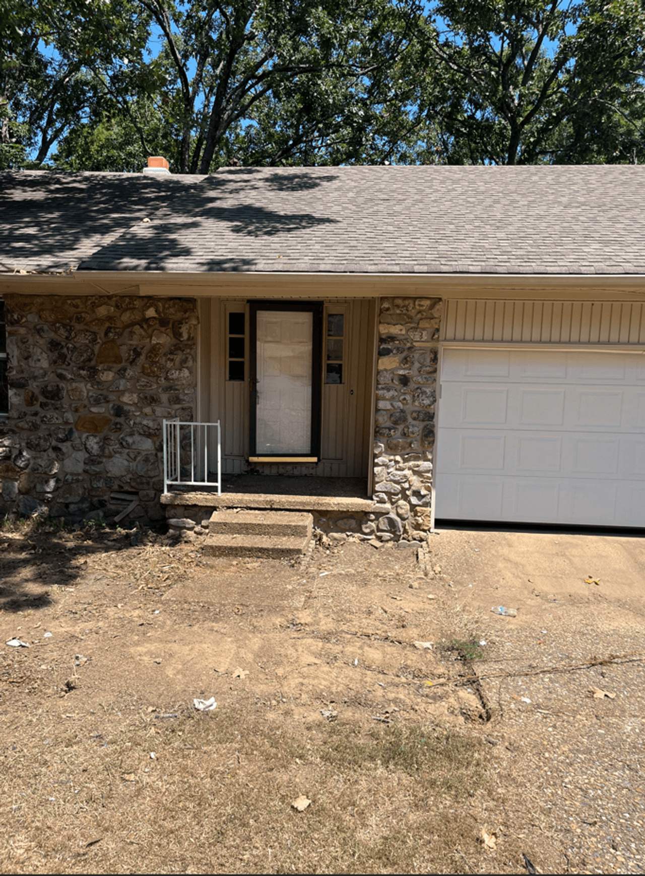 listing, photo 1