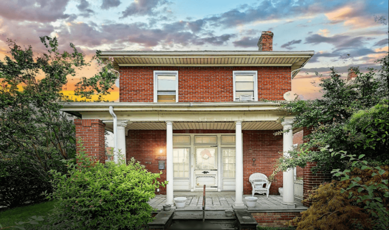 listing, photo 1