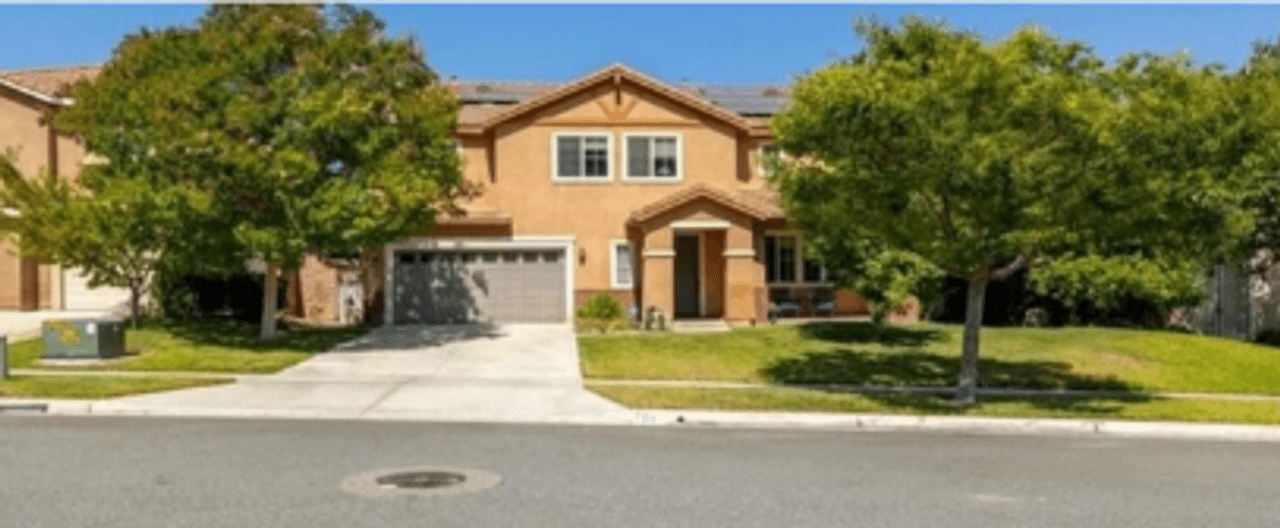 listing, photo 1
