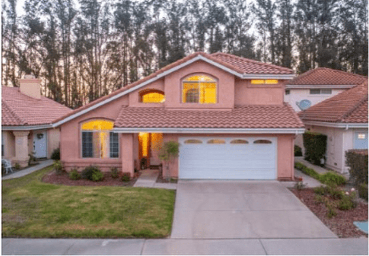 listing, photo 1