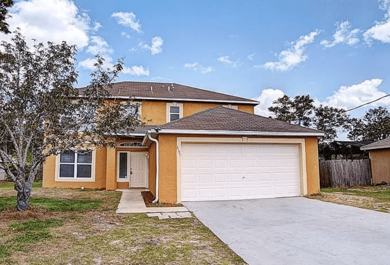 listing, photo 1