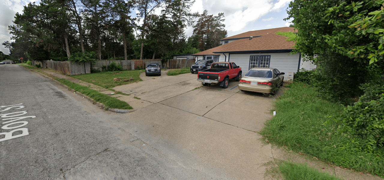 listing, photo 1