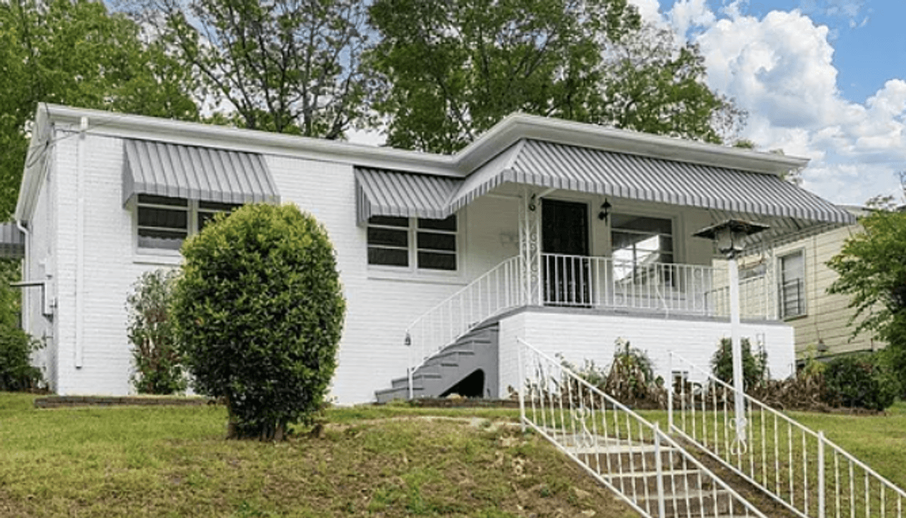 listing, photo 1