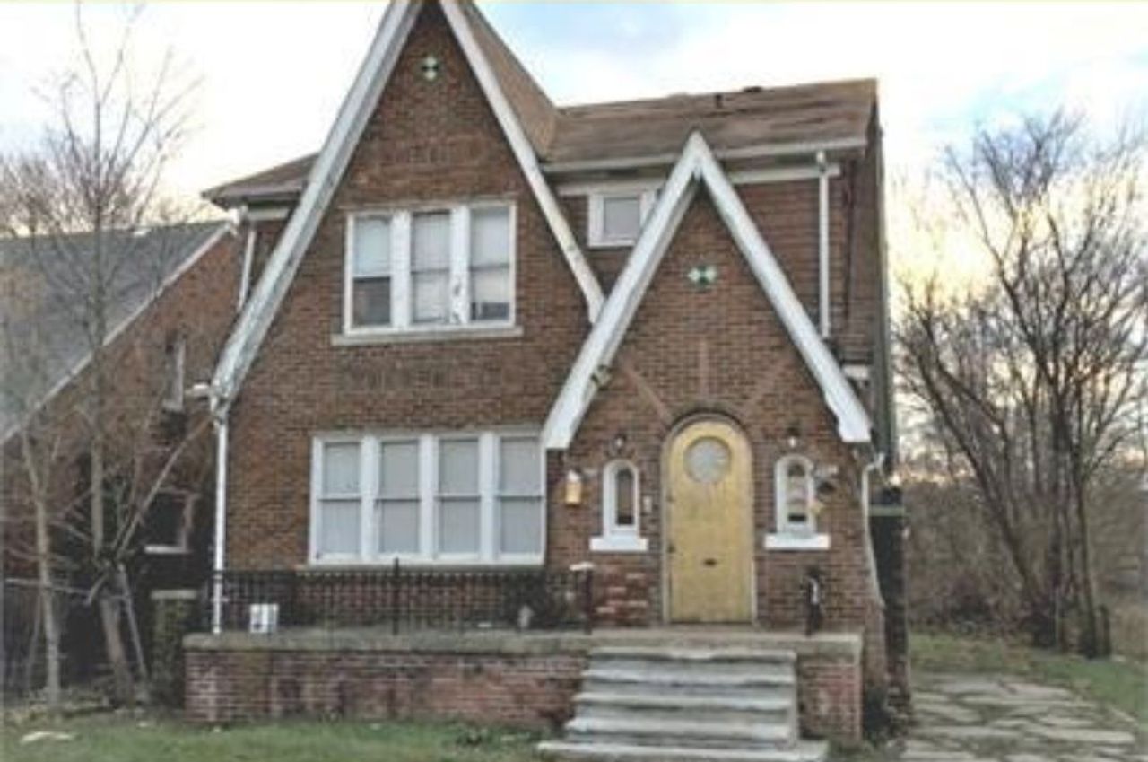 listing, photo 1