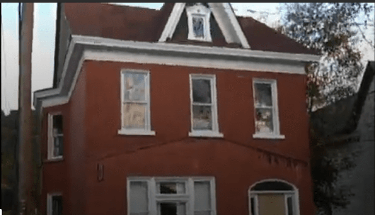 listing, photo 1