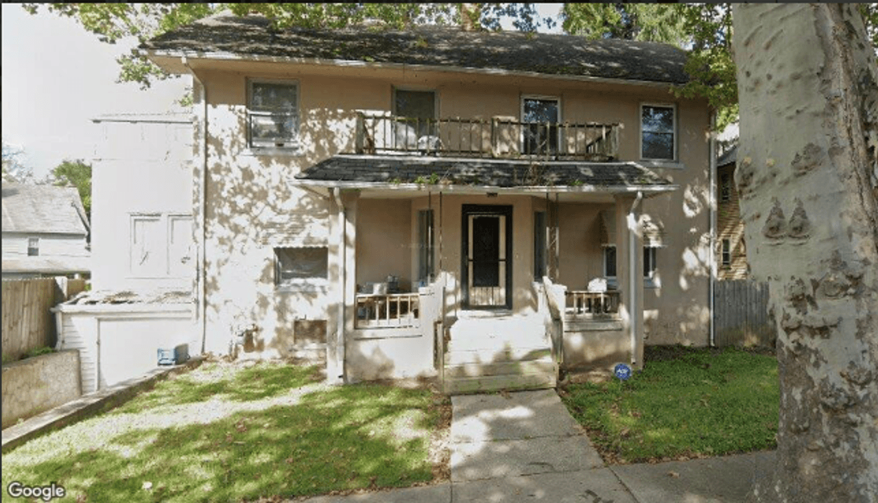 listing, photo 1