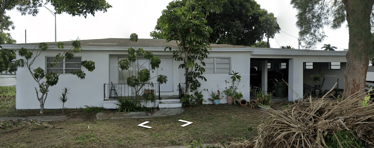 listing, photo 1