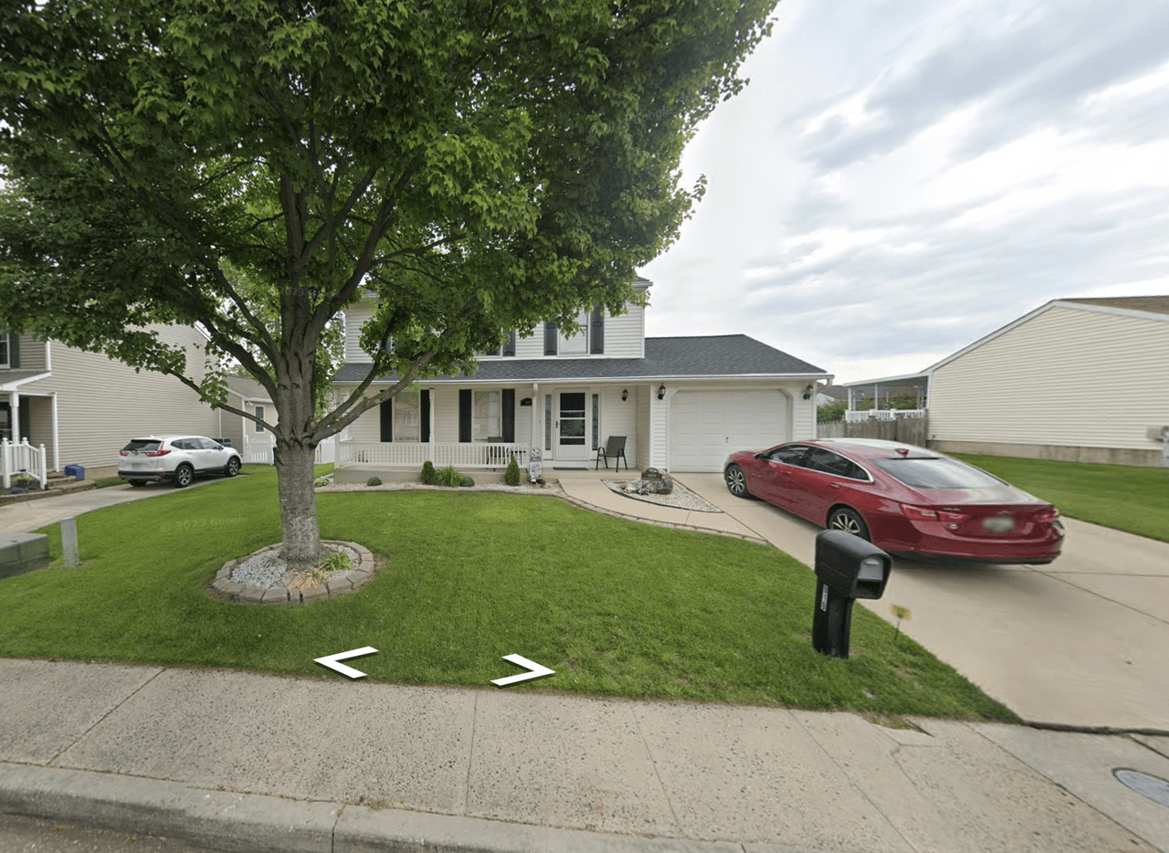 listing, photo 1