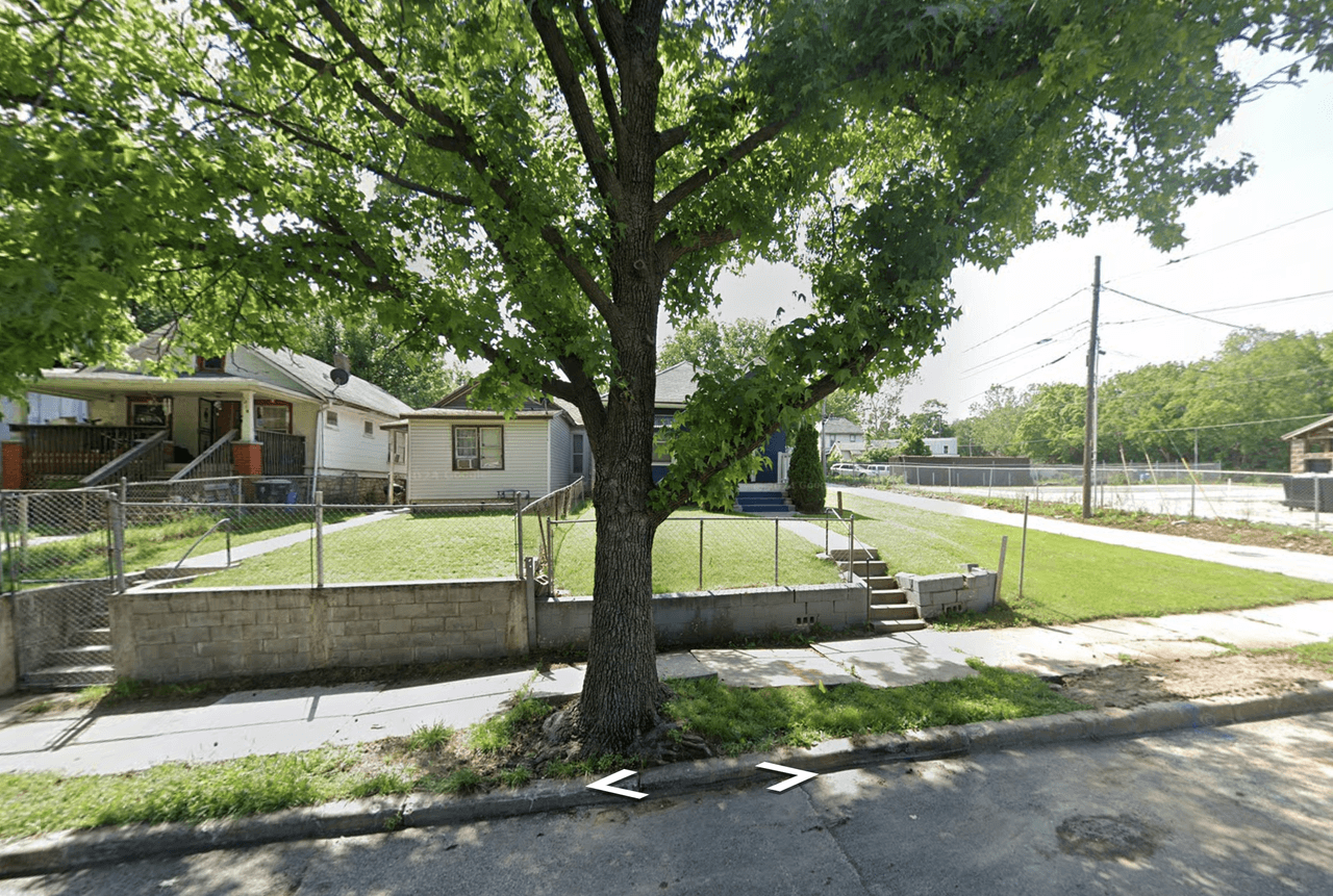 listing, photo 1
