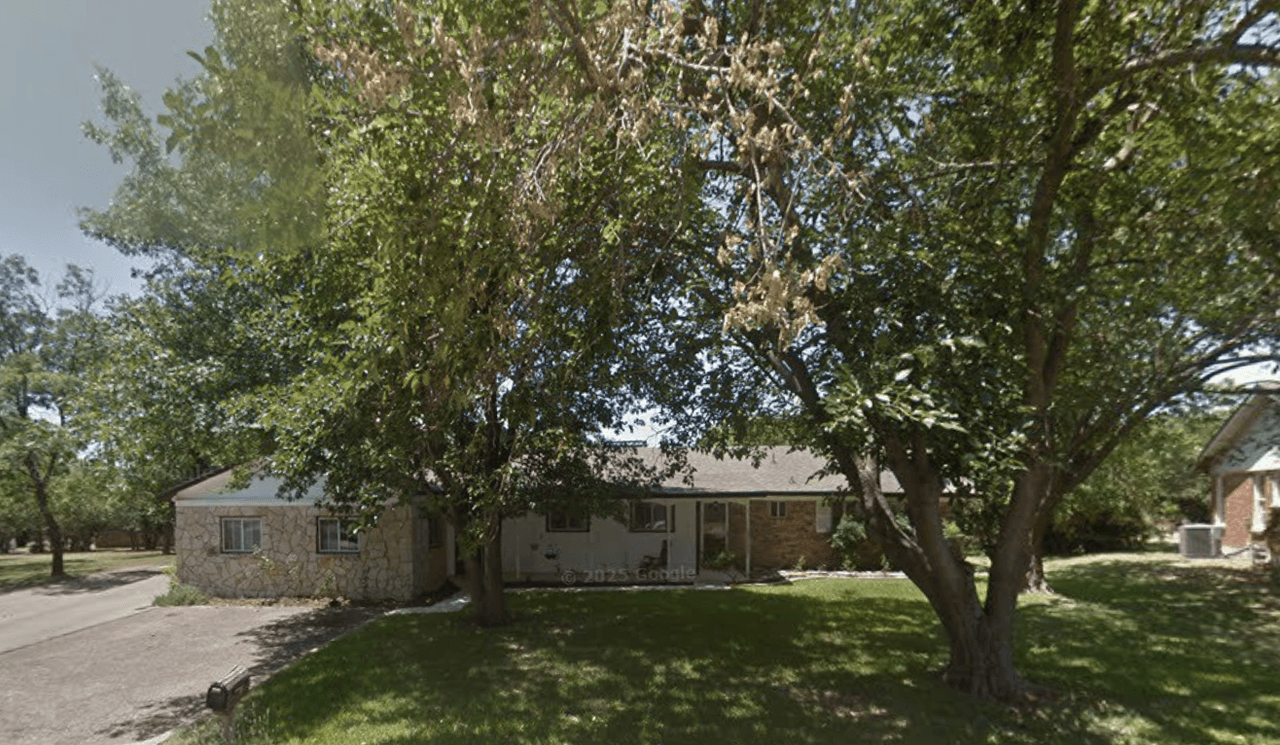 listing, photo 1