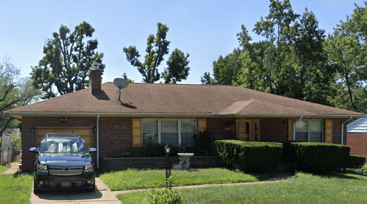 listing, photo 1