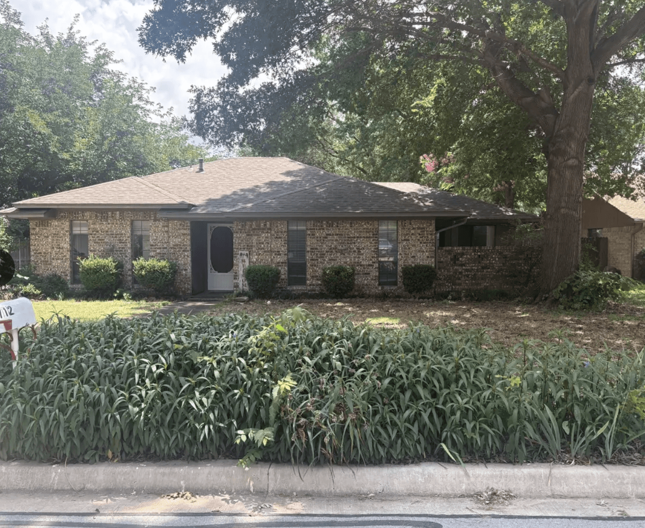 listing, photo 1