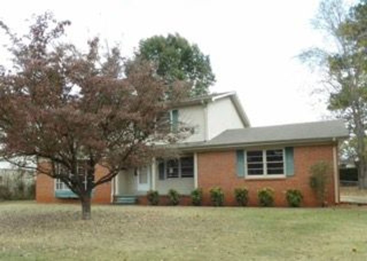 listing, photo 1