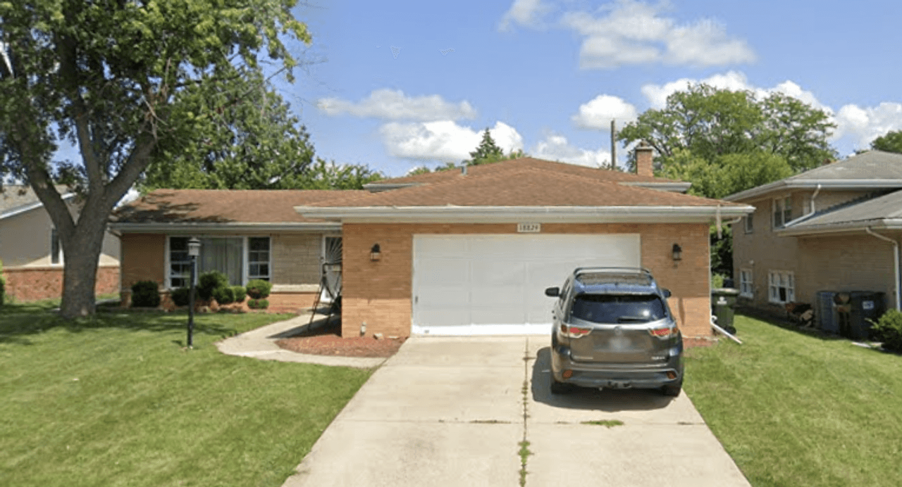 listing, photo 1