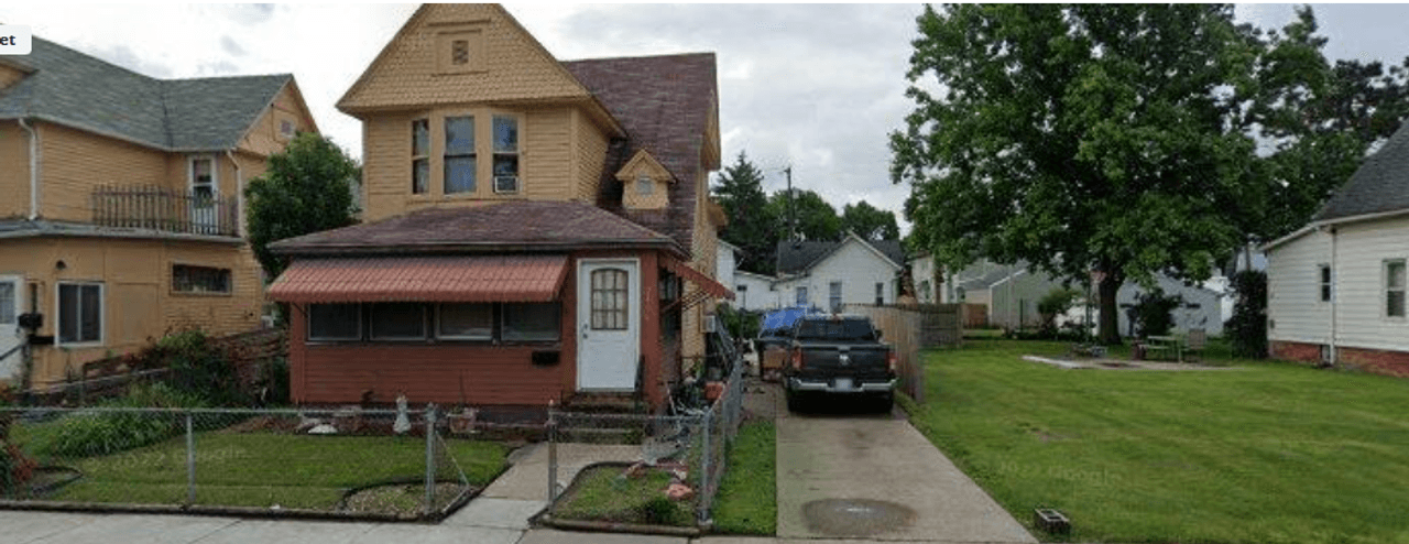 listing, photo 1