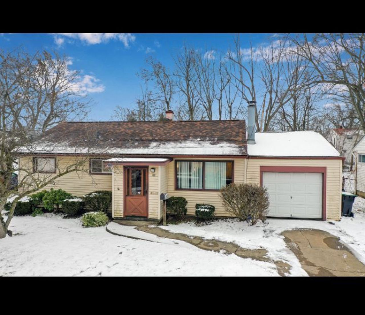 listing, photo 1