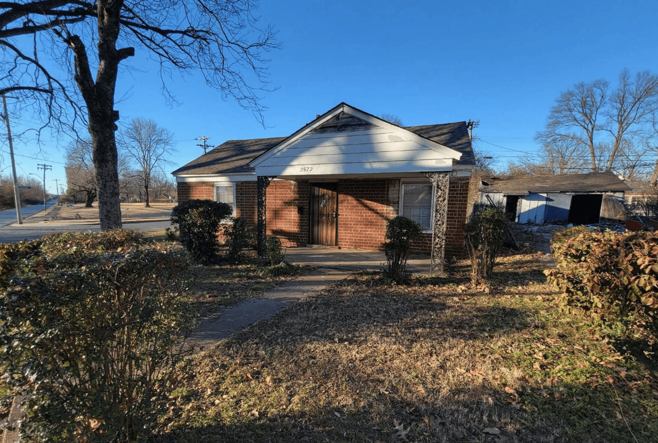 listing, photo 1
