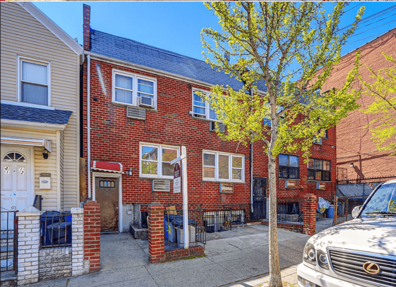 listing, photo 1