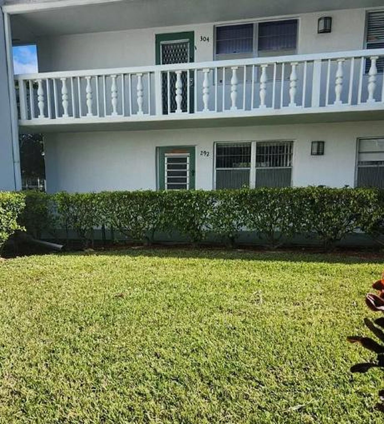 listing, photo 1