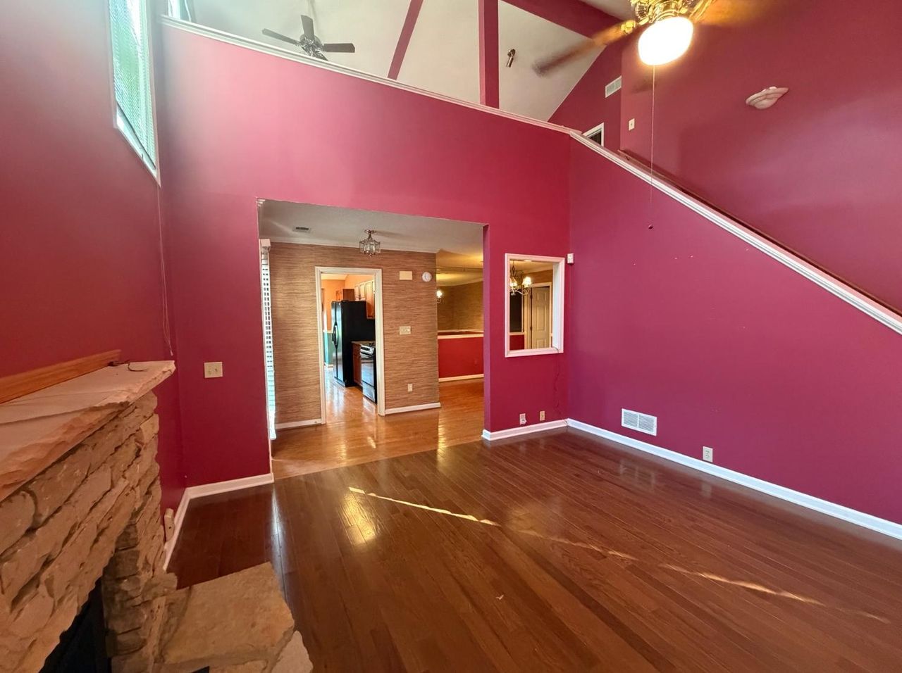 listing, photo 1