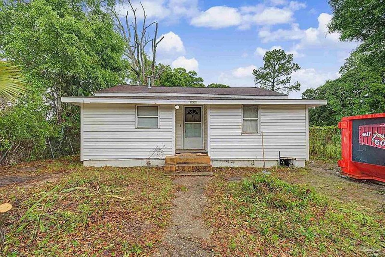 listing, photo 1