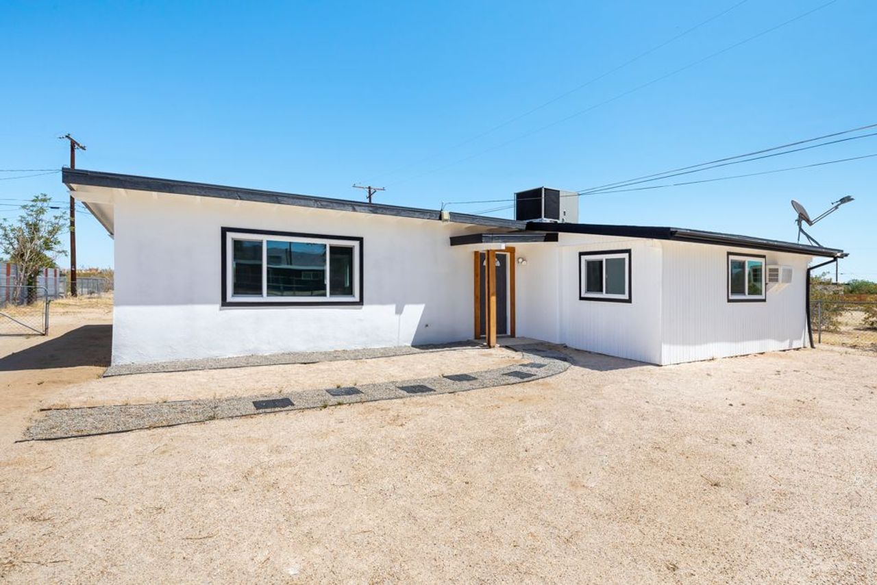 listing, photo 1