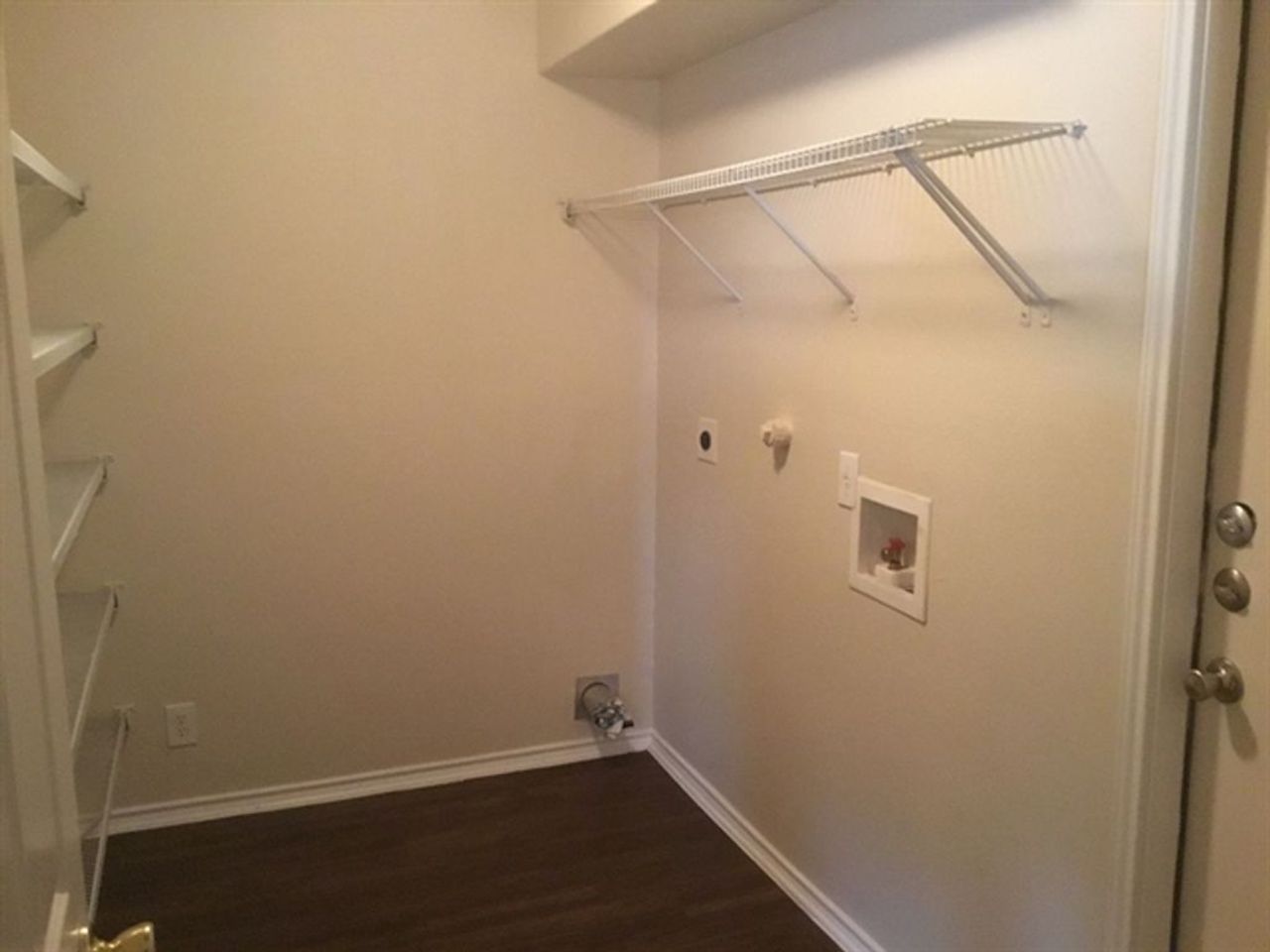 listing, photo 1