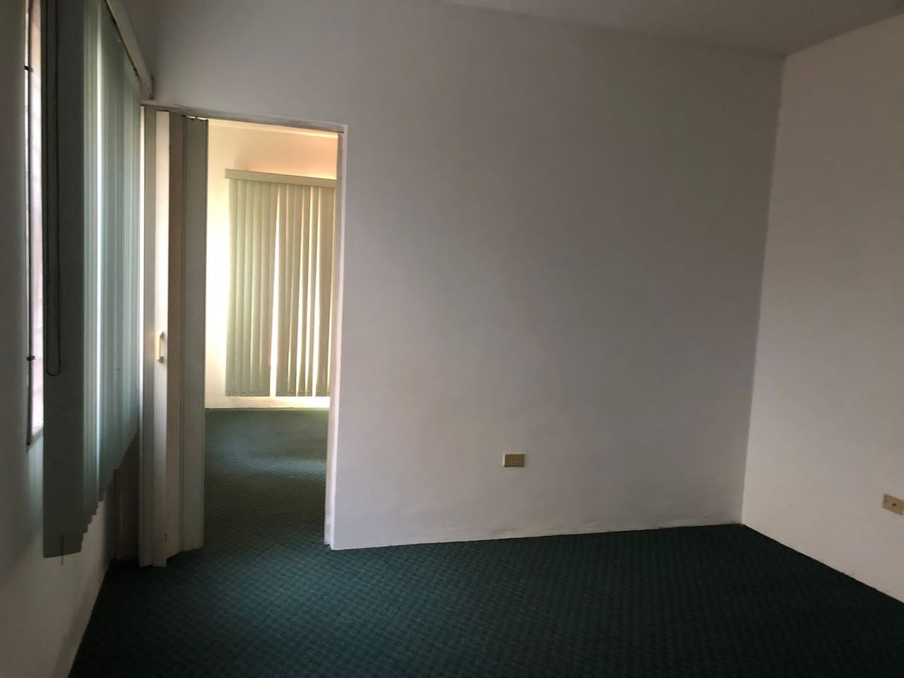 listing, photo 1