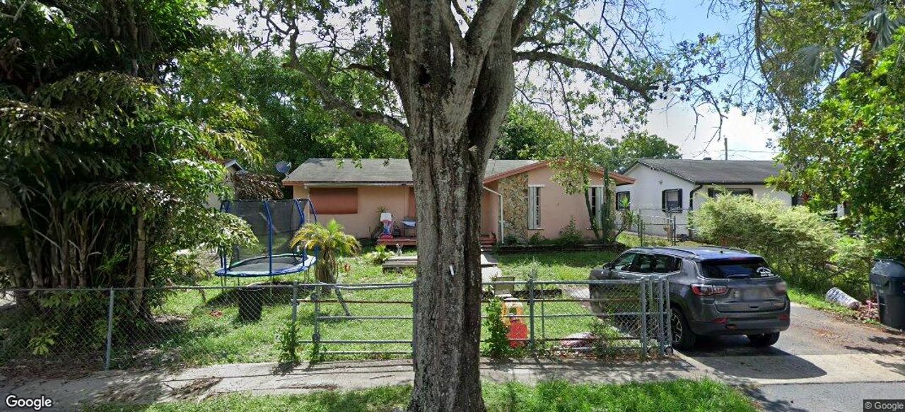 listing, photo 1