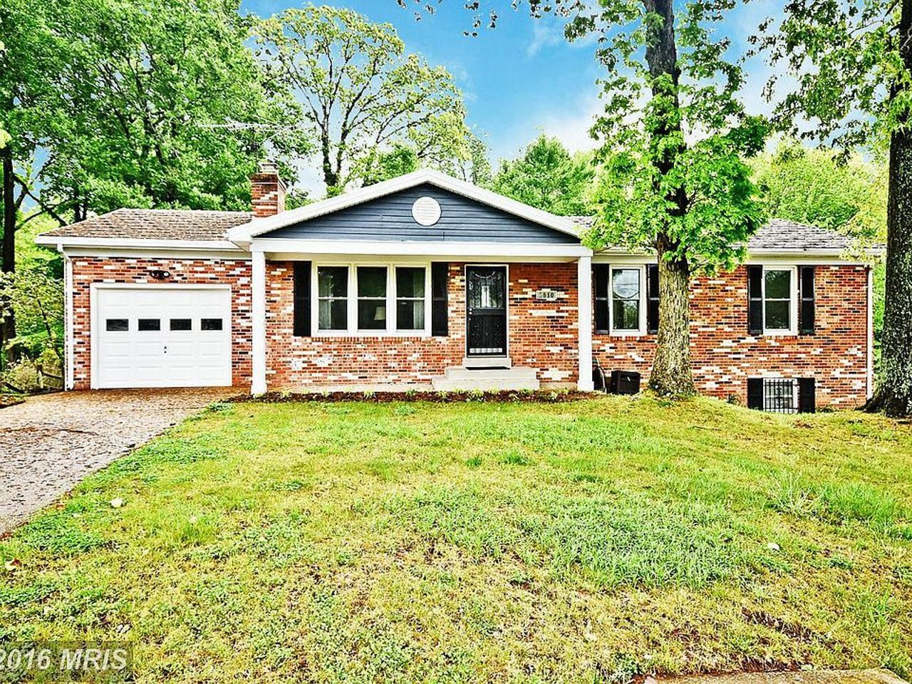 listing, photo 1